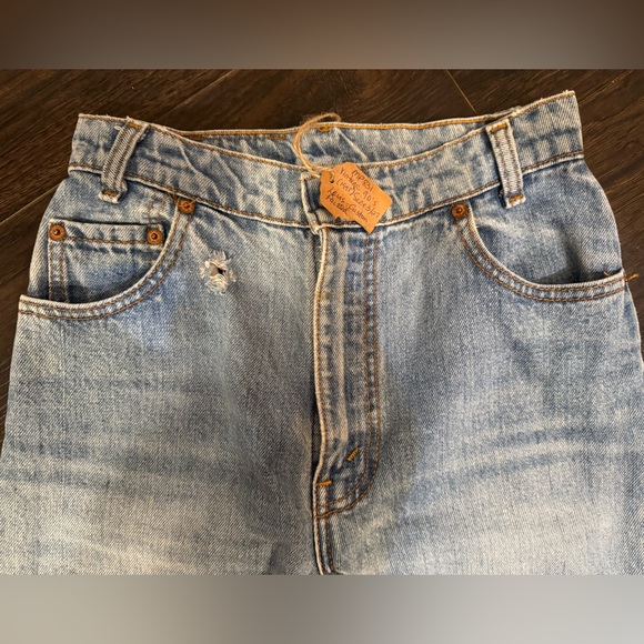 Levi's Women's Straight Leg Jeans with Artistic Patterns - Picture 7 of 11